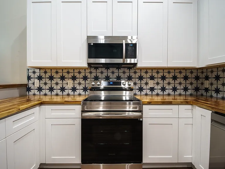 210 Parrotte Ct — Photo 36