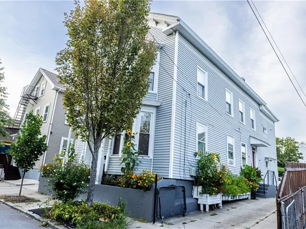 89 Superior St, Providence, RI 02907