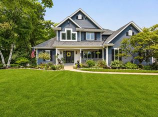 N49W15974 Caitlin Ct, Menomonee Falls, WI 53051