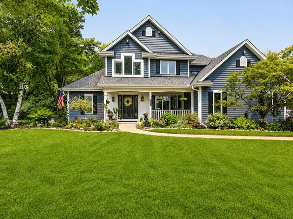 N49W15974 Caitlin Ct, Menomonee Falls, WI 53051