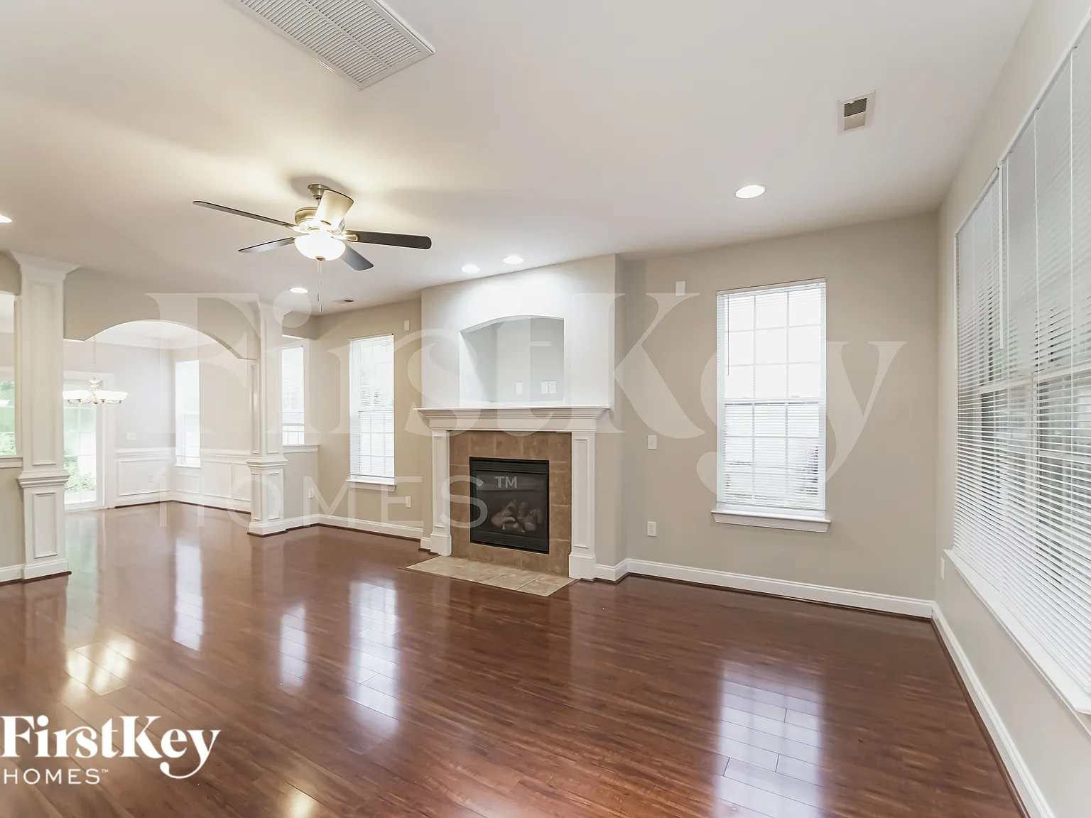 4 bed, 2.5 bath, 2079 sqft, $2,550 — Photo 4