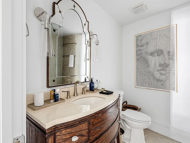 182 E Bay St #202 — Photo 24