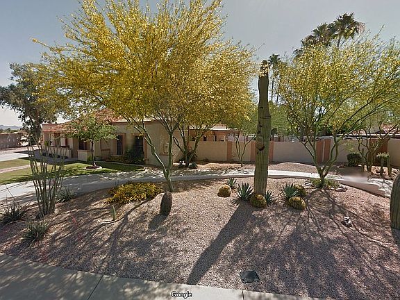 3rd image of 1445 N Pasadena Cir