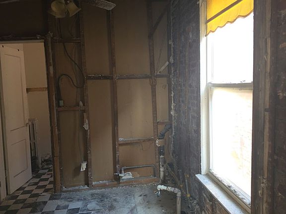 5th image of 6221 S Campbell Ave