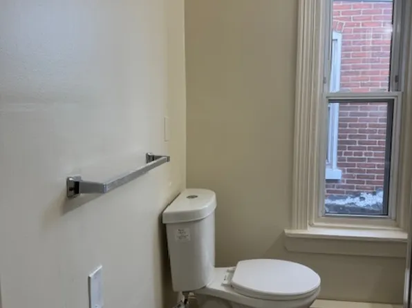 1708 N Washington St APT 3, Wilmington, DE 19802