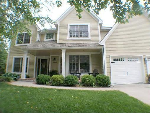 2nd image of 1082 NE Greenwood Ct