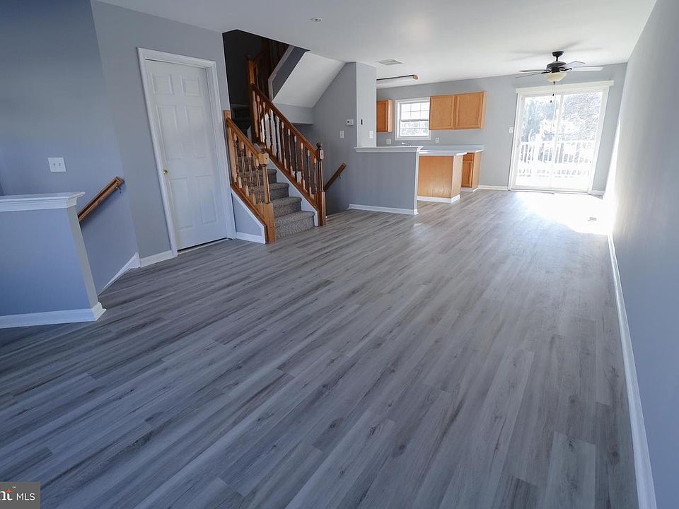1st image of 47 Chambord Dr