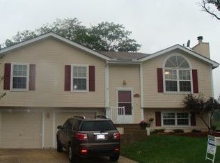 1115 SE Autumn Ct, Blue Springs, MO 64014