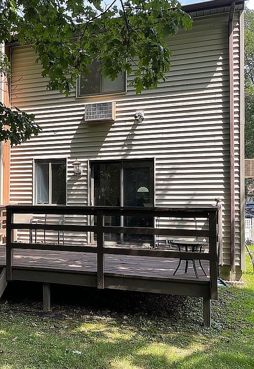 2nd image of 171 Sterling Pl