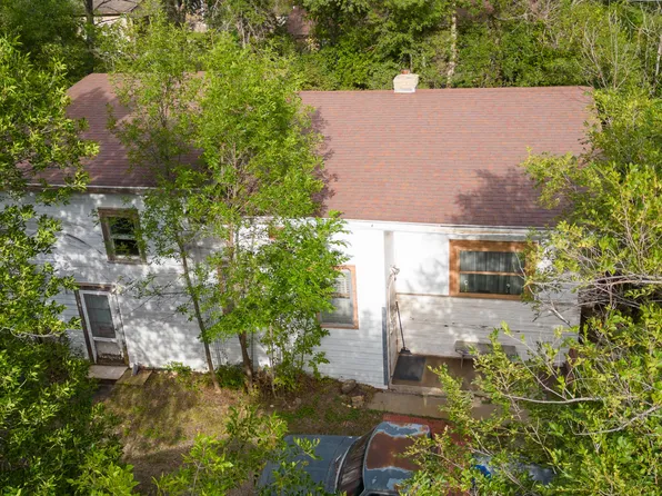 1307 11th St SE, Jamestown, ND 58401