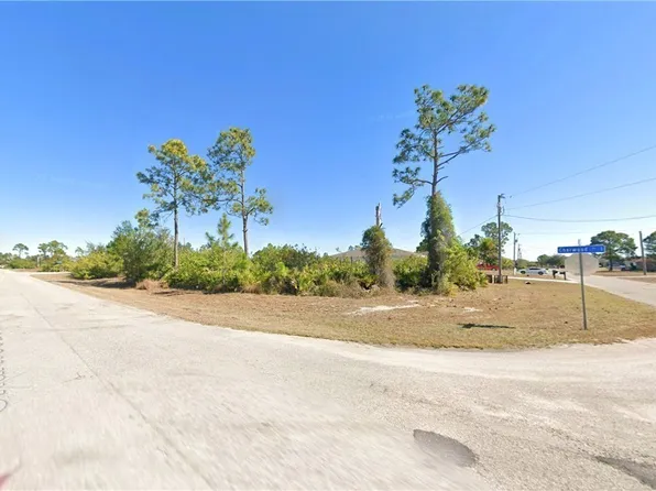 635 Chambers St E, Lehigh Acres, FL 33974