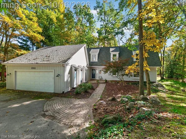 11982 Brandywine Dr, Brighton, MI 48114