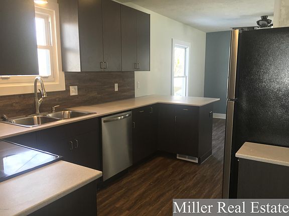 2nd image of 1020 S Montgomery St