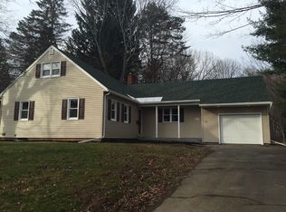 32 Wills Dr, New Hartford, NY 13413