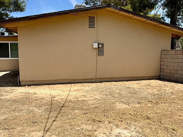 21325 Bancroft Ct — Photo 13