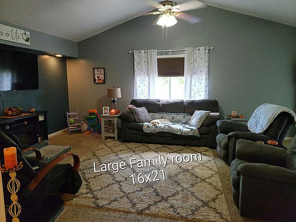 2nd image of 446 Odin Dr