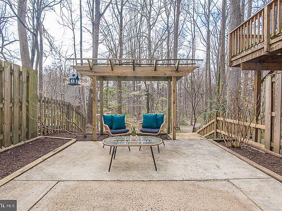 3rd image of 5756 Walnut Wood Ln