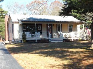 1647 Flat River Rd, Coventry, RI 02816