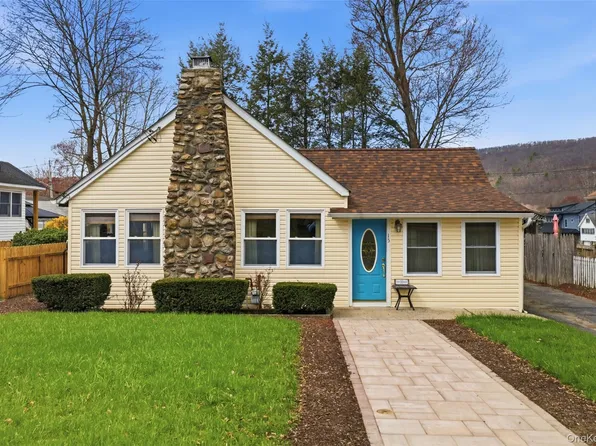 15 Crystal Court, Greenwood Lake, NY 10925