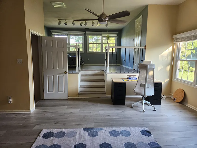 2209 S Pastures Ln — Photo 11