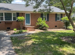 8 Greenfield Ct, Greenville, SC 29615