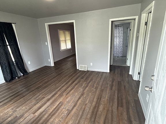 2nd image of 24142 Annapolis St