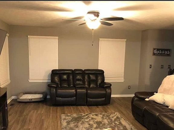 2nd image of 1570 Carmel Dr