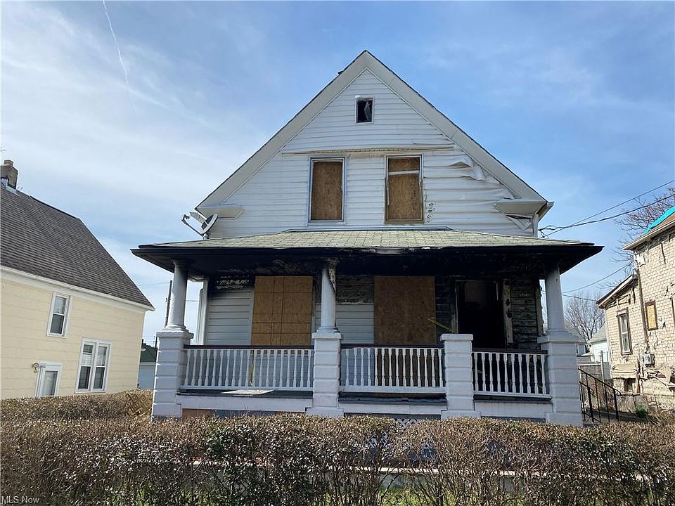 1st image of 3560 W 61st St