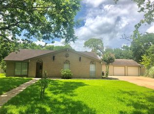 6922 S Oak Bend Dr, Alvin, TX 77511