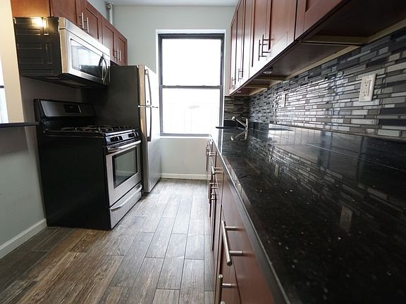 3rd image of 409 W 129th St APT 68