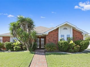 11305 Fernley Dr, New Orleans, LA 70128