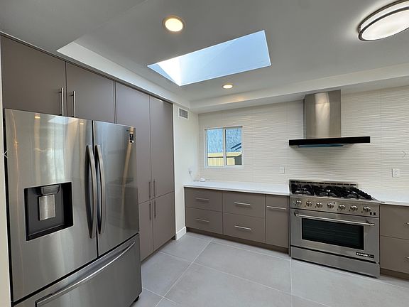 2nd image of 428 Avenue E