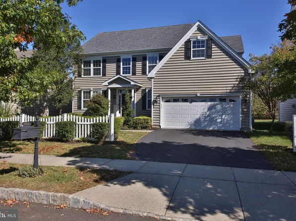 454 Saddlery Dr, Perkasie, PA 18944