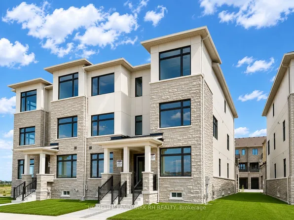 195 Berczy Green Dr, Markham, ON L6C 3P4