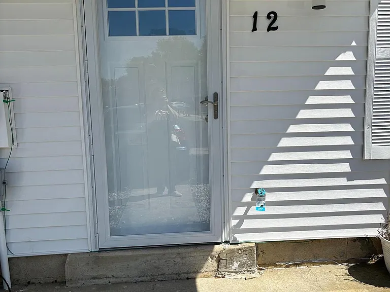 12 Heatherwood Dr — Photo 2