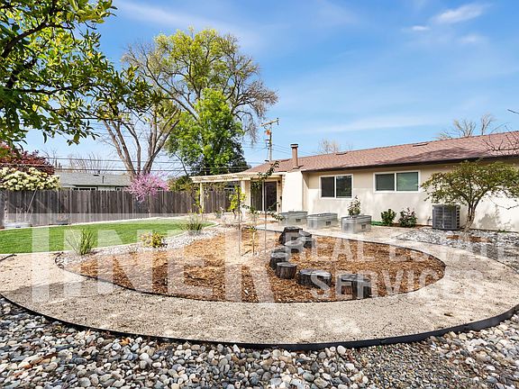 4th image of 4200 Holmby Ct