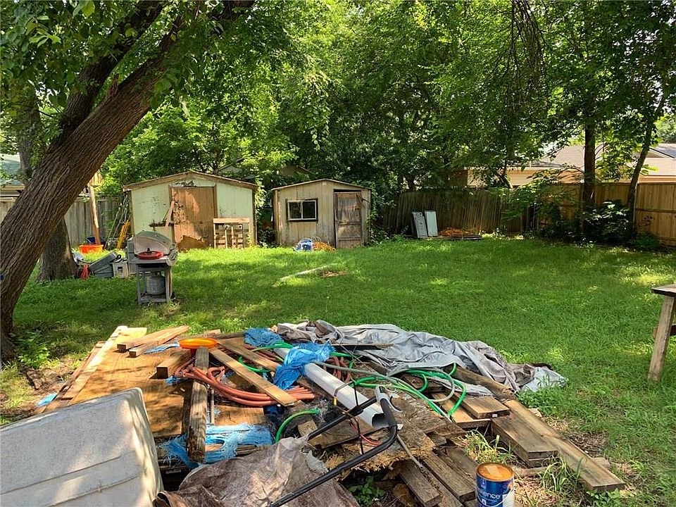 2nd image of 808 New St