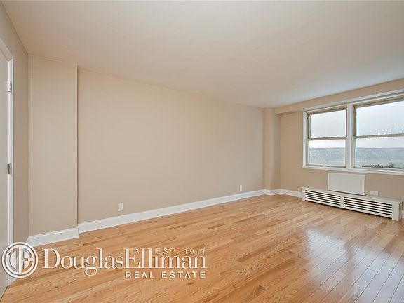 3rd image of 5700 Arlington Ave APT 16B