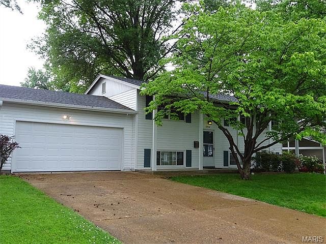 1st image of 5234 Ville Cecelia Ln