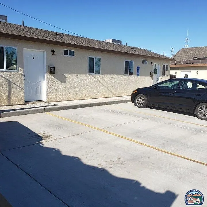 1 bed, 1.0 bath, 500 sqft, $1,100 — Photo 2