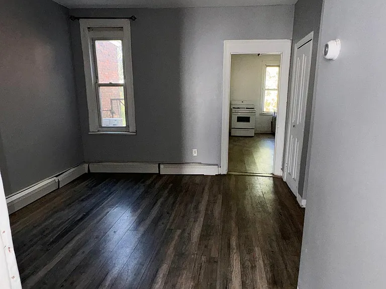 15 S Spring St #2 — Photo 7