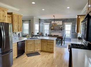 464 Cottage Ct, Providence, UT 84332