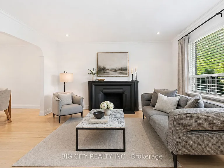 104 Donlea Dr — Photo 3
