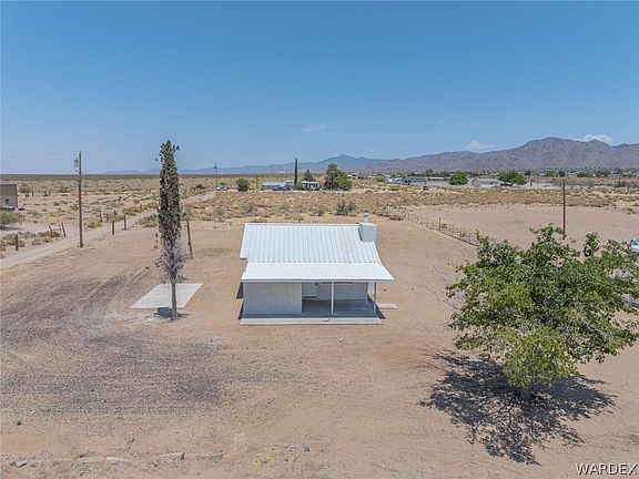 3rd image of 4050 W Chino Drive
