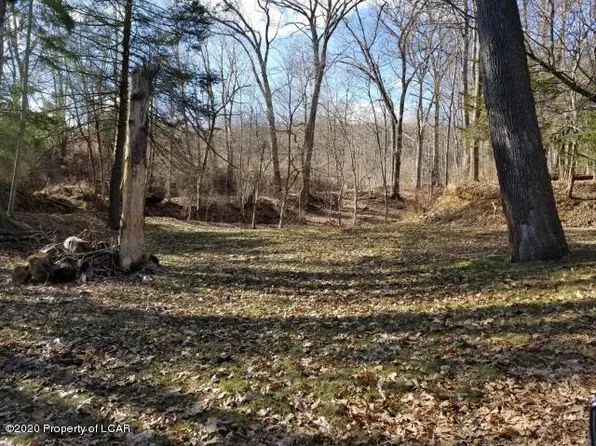 5 Cooper Hill Rd, West Wyoming, PA 18644