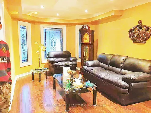 67 Cornell Cres Photo 1