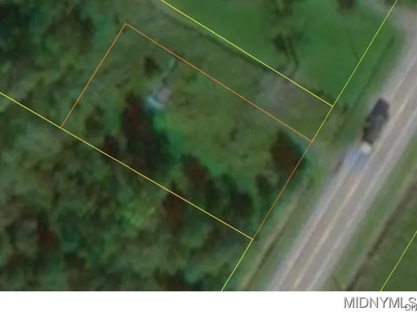 7275 Walker Rd, Utica, NY 13502