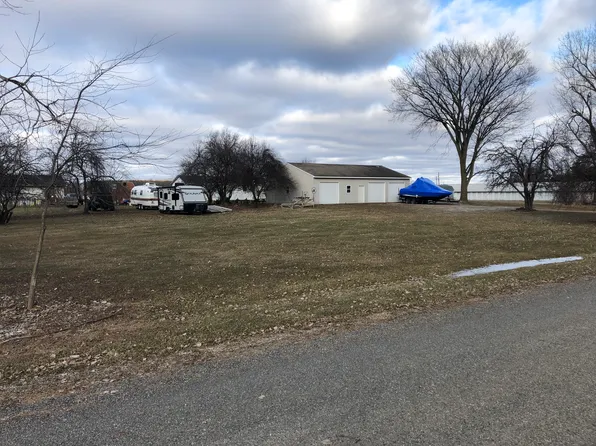 Lakewood Dr, Lake Odessa, MI 48849