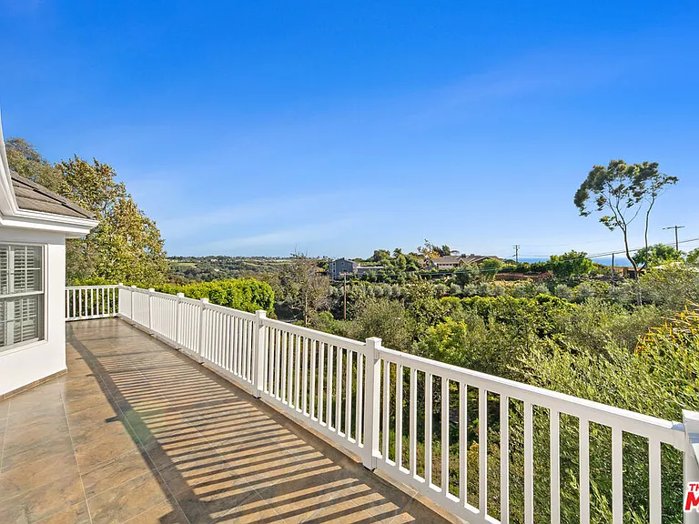 5958 Busch Dr — Photo 24