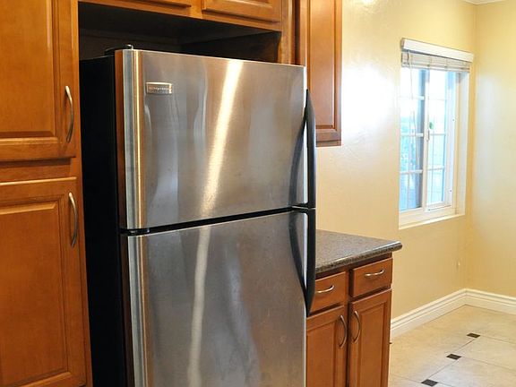 5th image of 2817-2831 Carleton St #28215